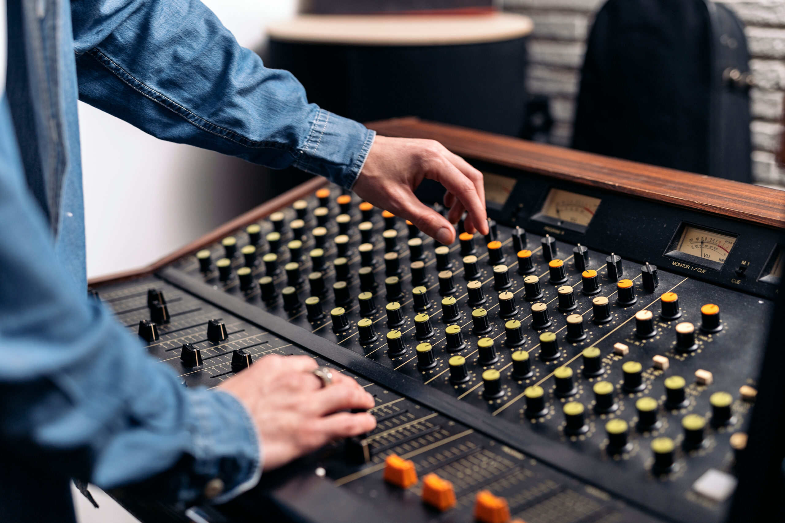 AUDIO STUDIO
